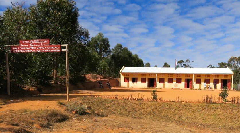 Nouvelle �cole Alatsinainy Bakaro